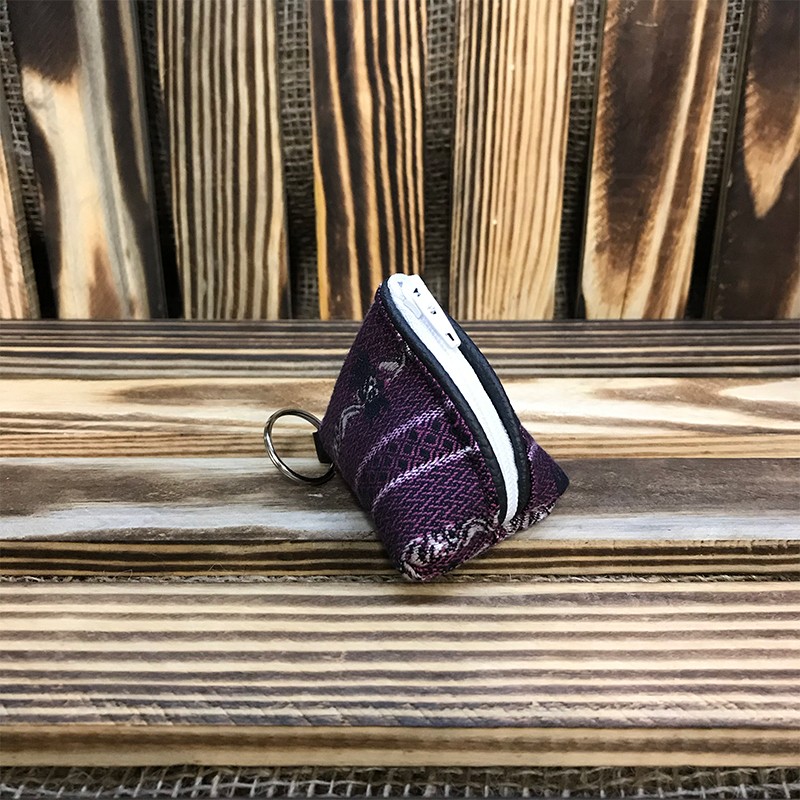 Porte-clés triangulaire "violet"